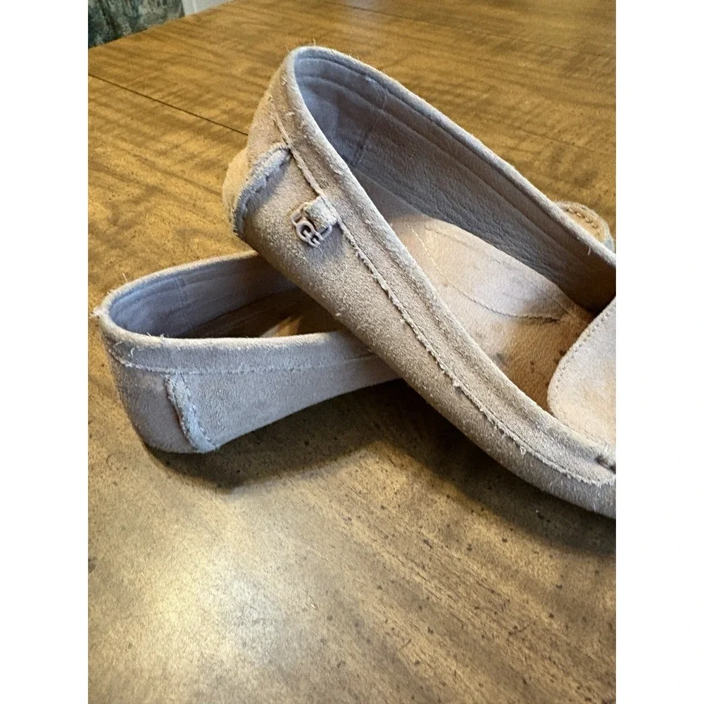 Used Ugg Soft Suede‎ Leather Tan Loafers Shoes Womens 10 Well Loved and Worn